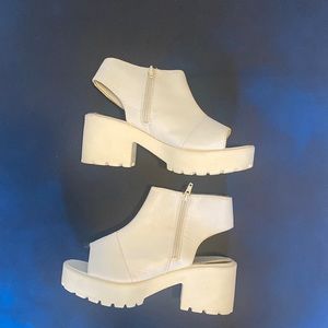 White chunky shoes
